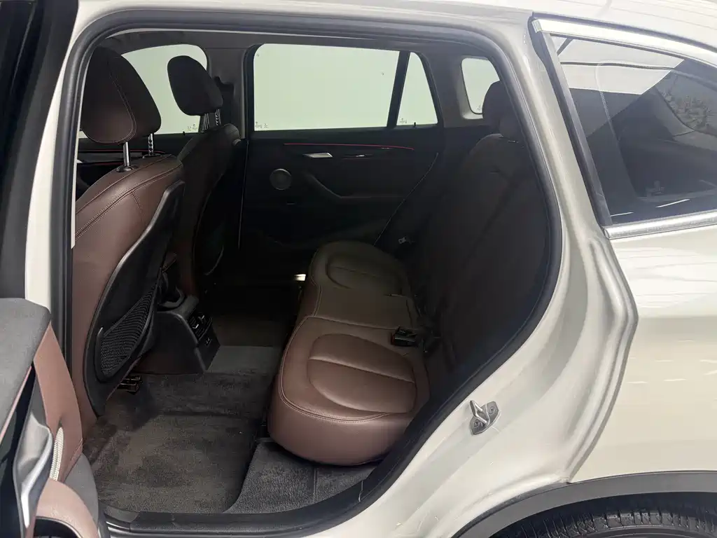 BMW X1 — миниатюра 14
