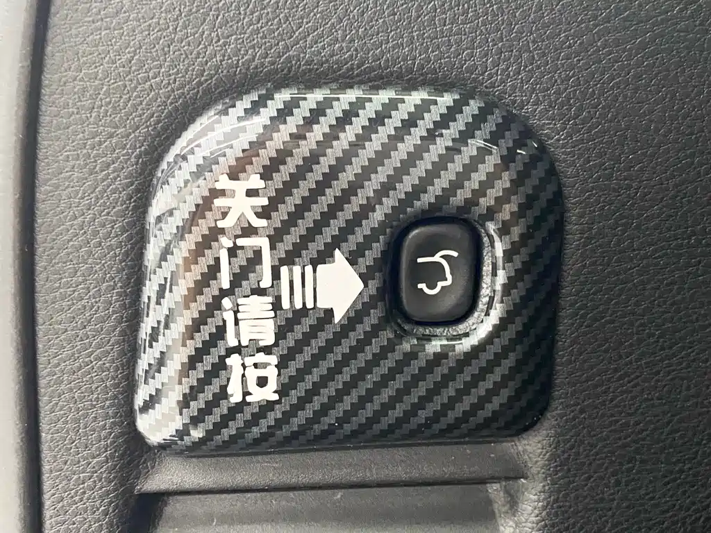 Jeep Grand Cherokee (Import) — миниатюра 20