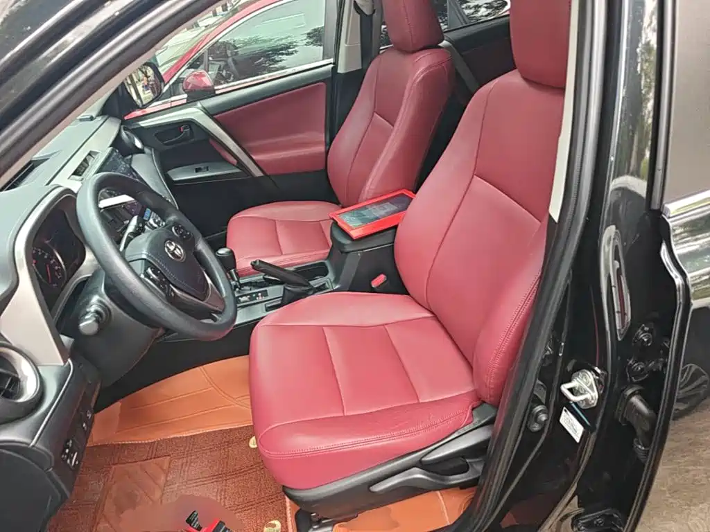 Toyota RAV4 — миниатюра 15