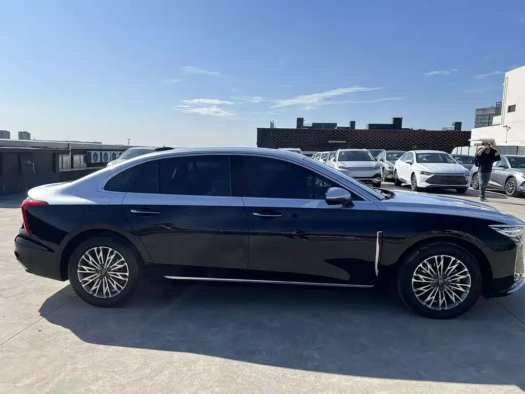 Hongqi Hongqi H5 — миниатюра 11