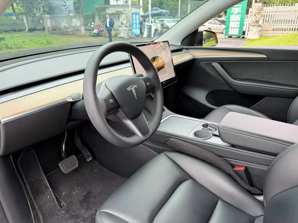 Tesla Model Y — фотографии объявления, Фото 7