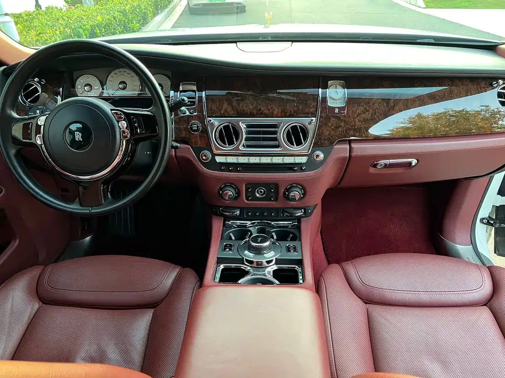 Rolls-Royce Ghost 2015 Series II Long Wheelbase
