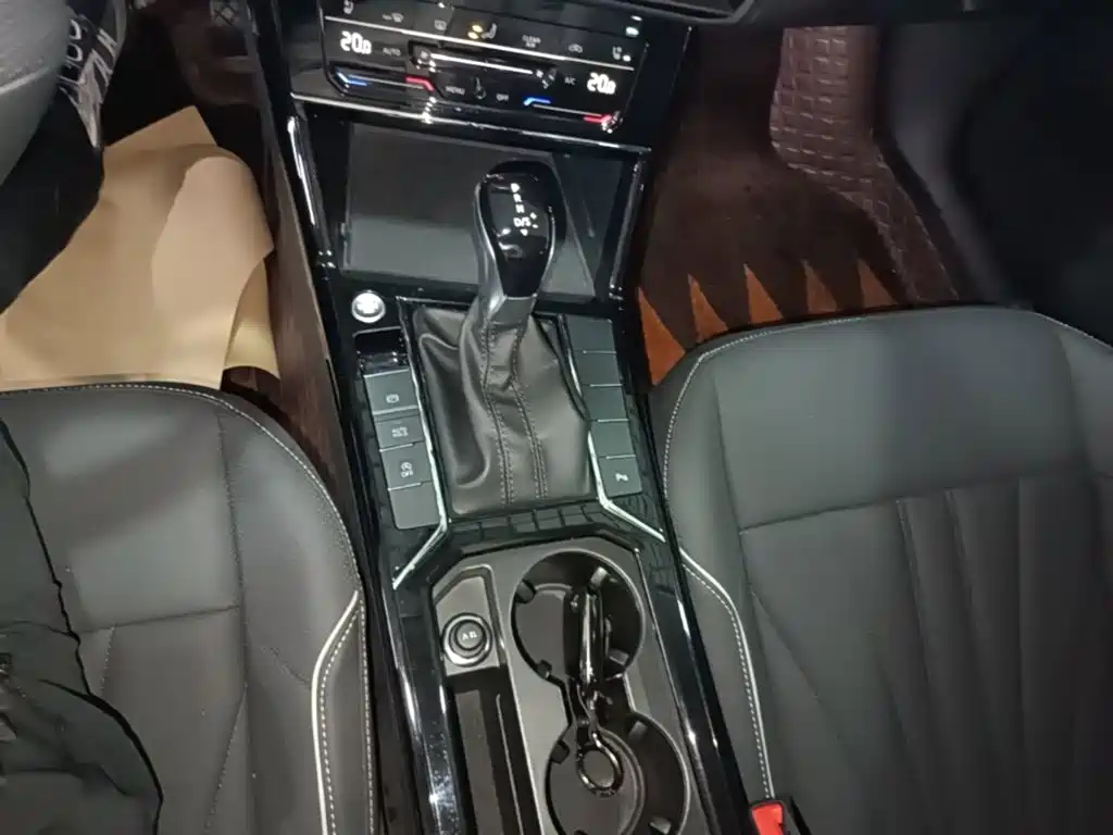 Volkswagen Passat — миниатюра 14