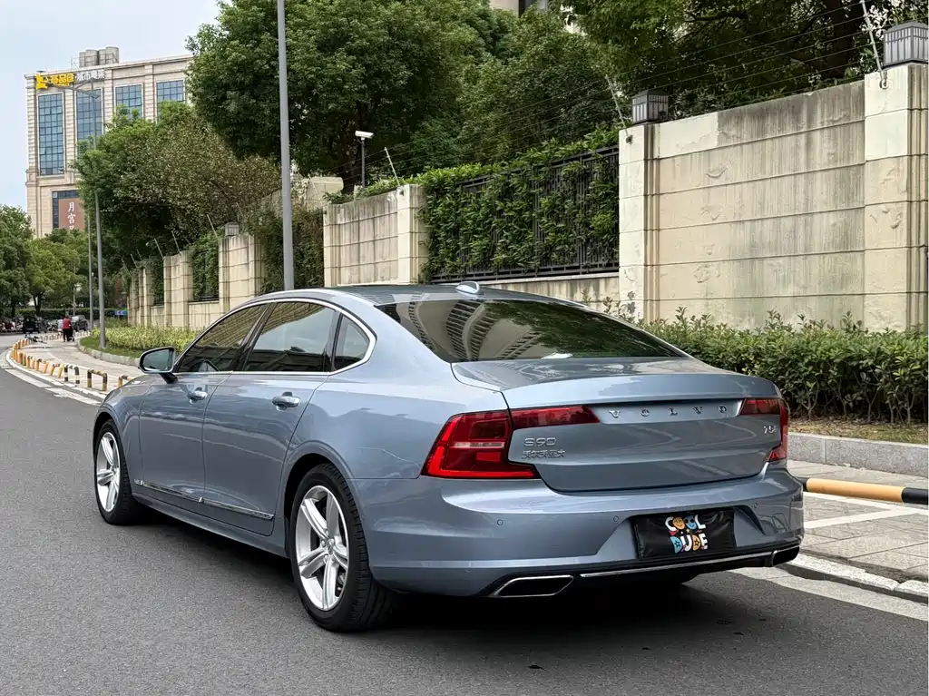 Volvo S90 — миниатюра 4