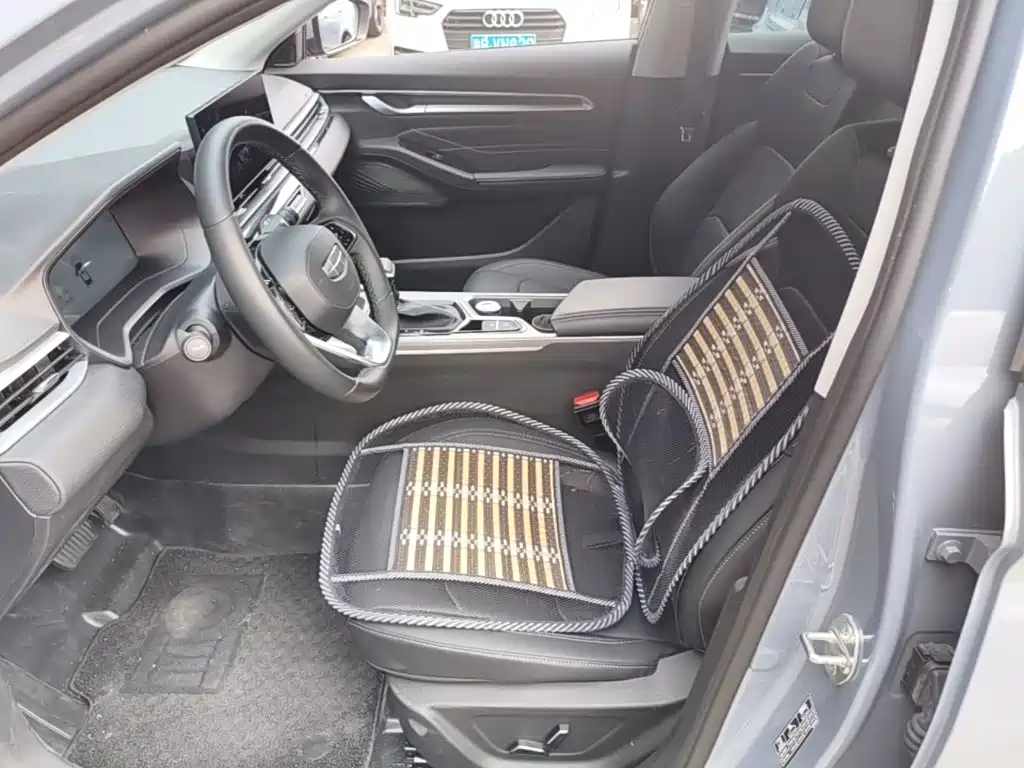 Geely Emgrand — миниатюра 15