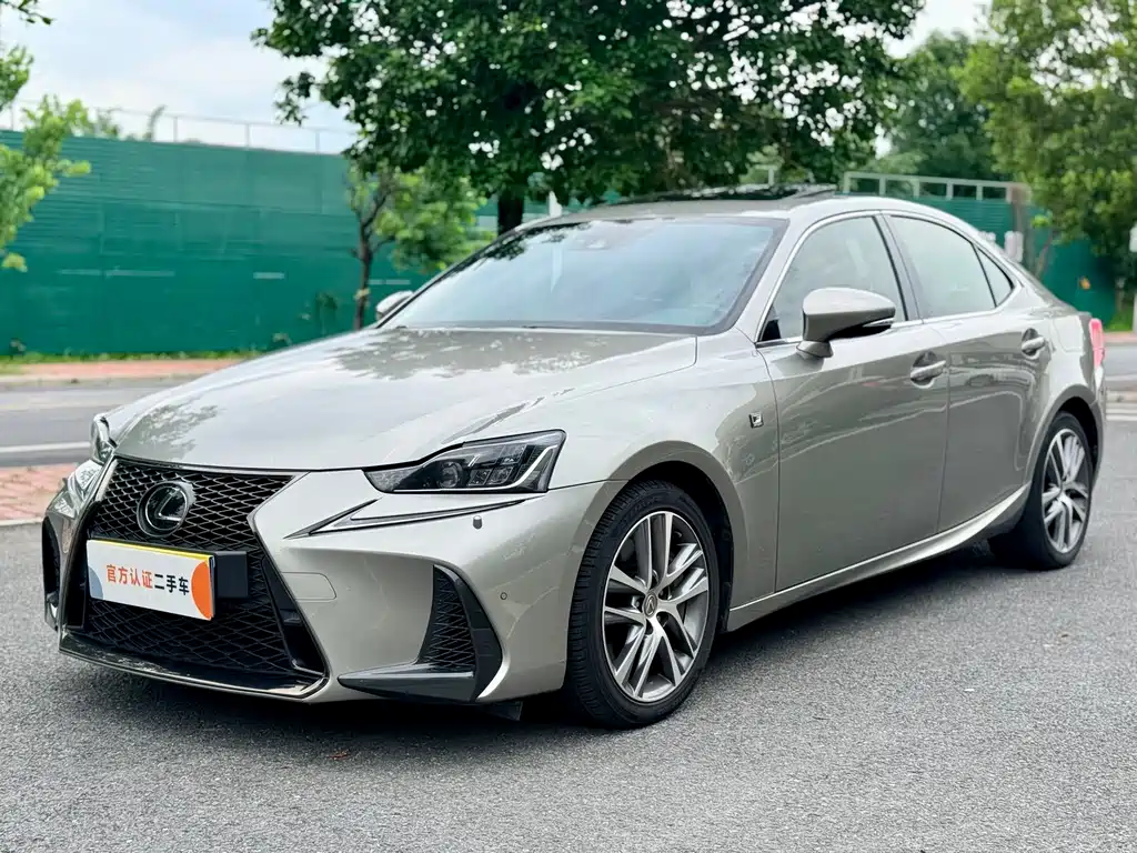 Lexus IS 2017