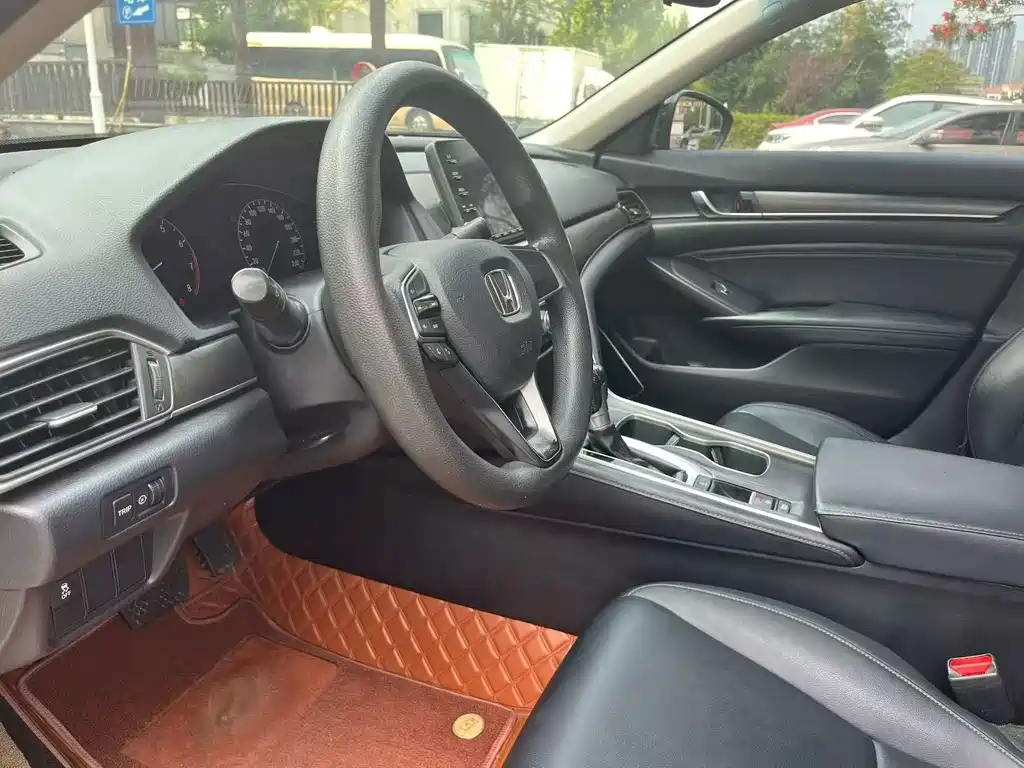 Honda Accord — миниатюра 7