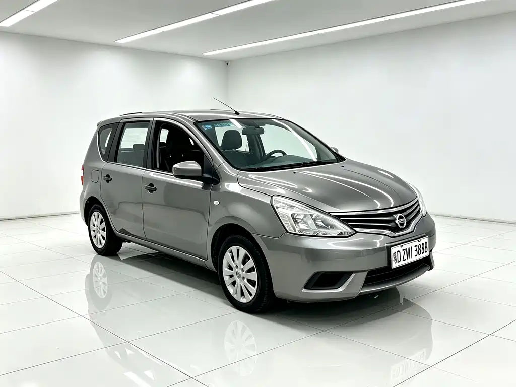 Nissan Livina — миниатюра 2