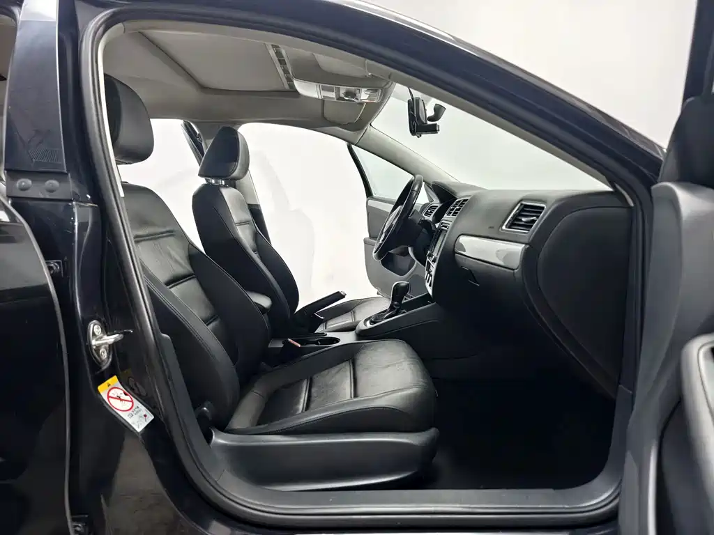 Volkswagen Sagitar — миниатюра 14