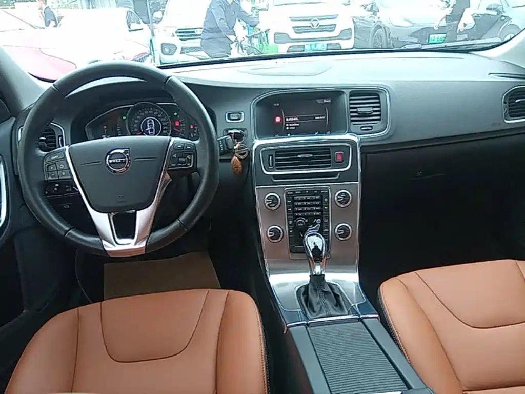 Volvo S60 — миниатюра 10