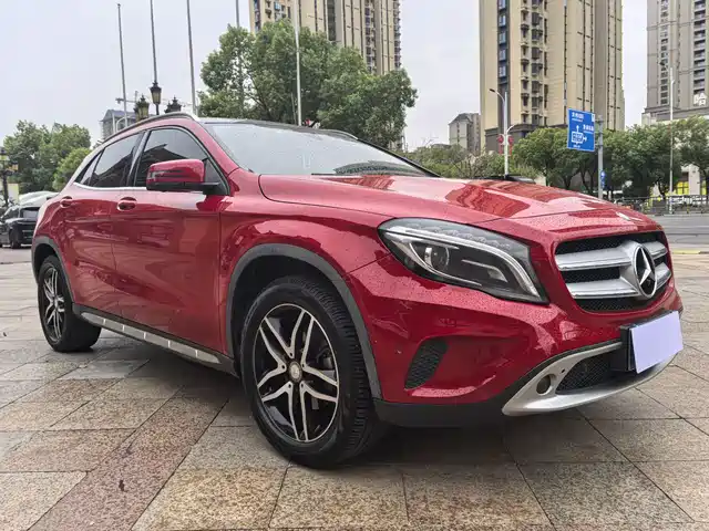 MERCEDES-BENZ  GLA 2016