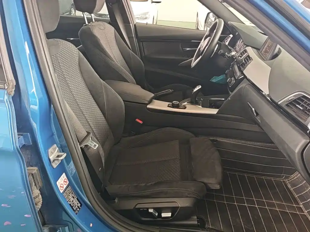 BMW 3 Series — миниатюра 25
