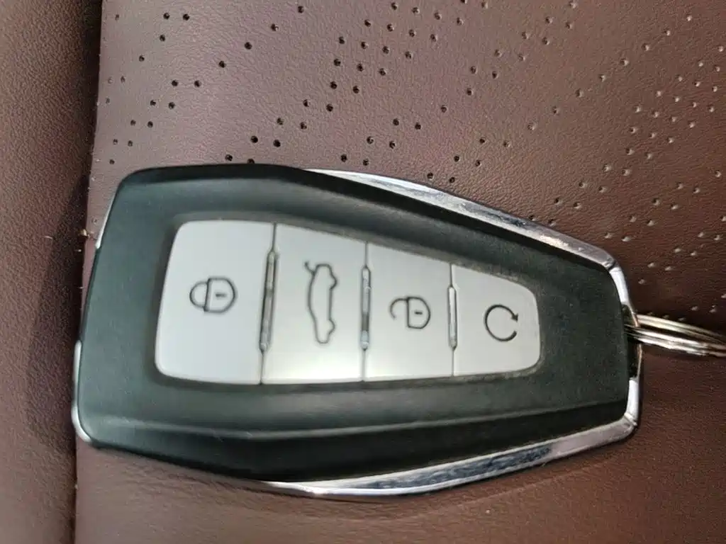 Geely Haoyue — миниатюра 9