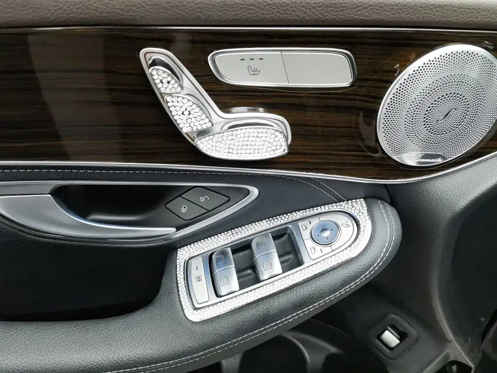 Mercedes-Benz GLC — миниатюра 9