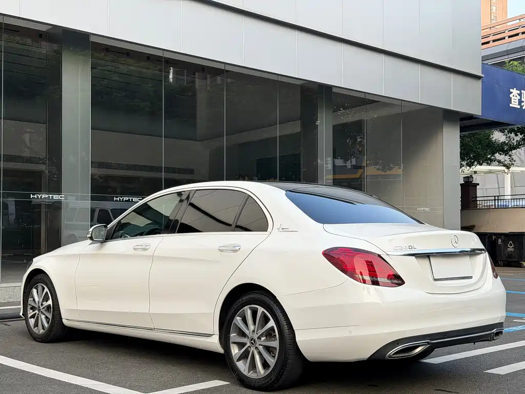 Mercedes-Benz C-Class — миниатюра 7