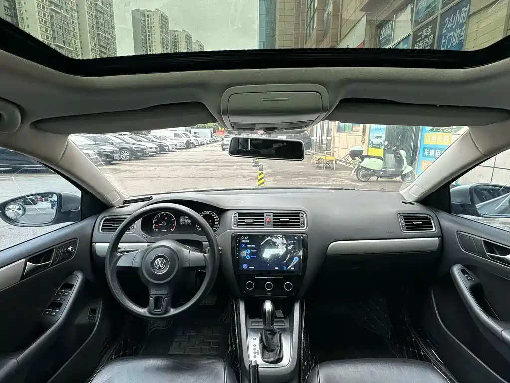 Volkswagen Sagitar — миниатюра 5