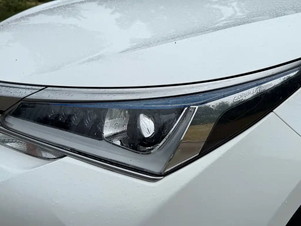Toyota Corolla — миниатюра 12