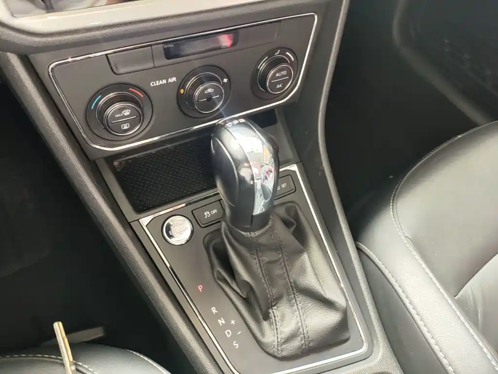 Volkswagen Lavida — миниатюра 14