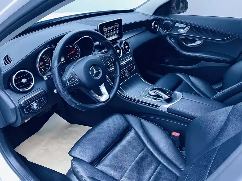 Mercedes-Benz C-Class — миниатюра 19