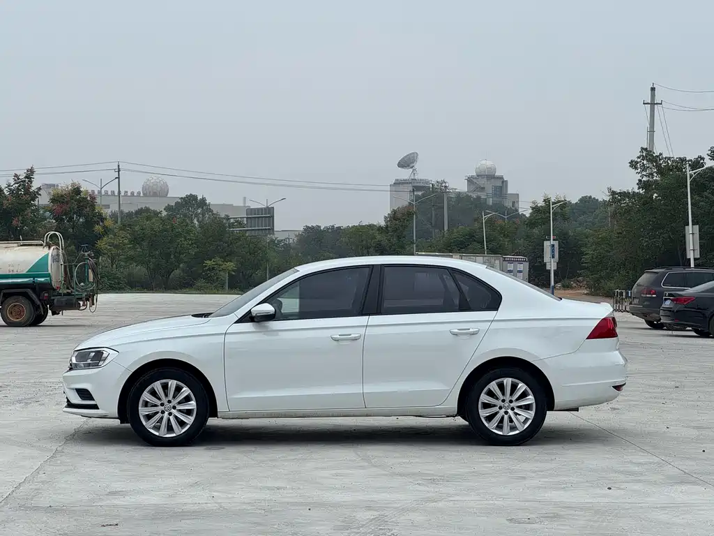 Volkswagen Bora — миниатюра 8