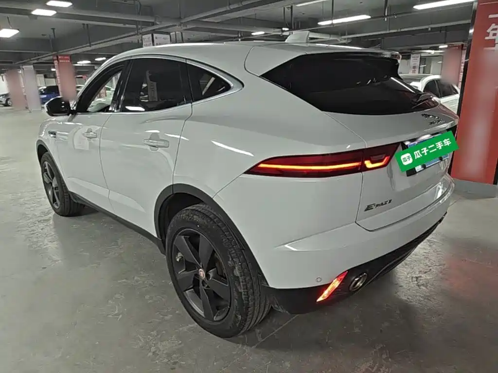Jaguar E-PACE — миниатюра 5