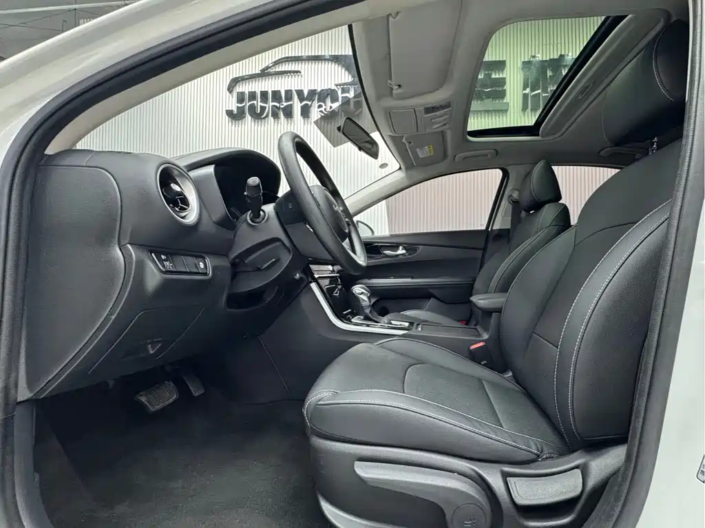 Kia K3 — миниатюра 9