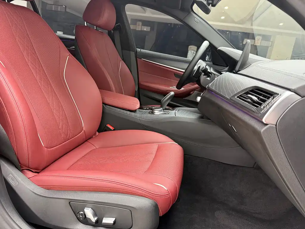 BMW 5 Series — миниатюра 18