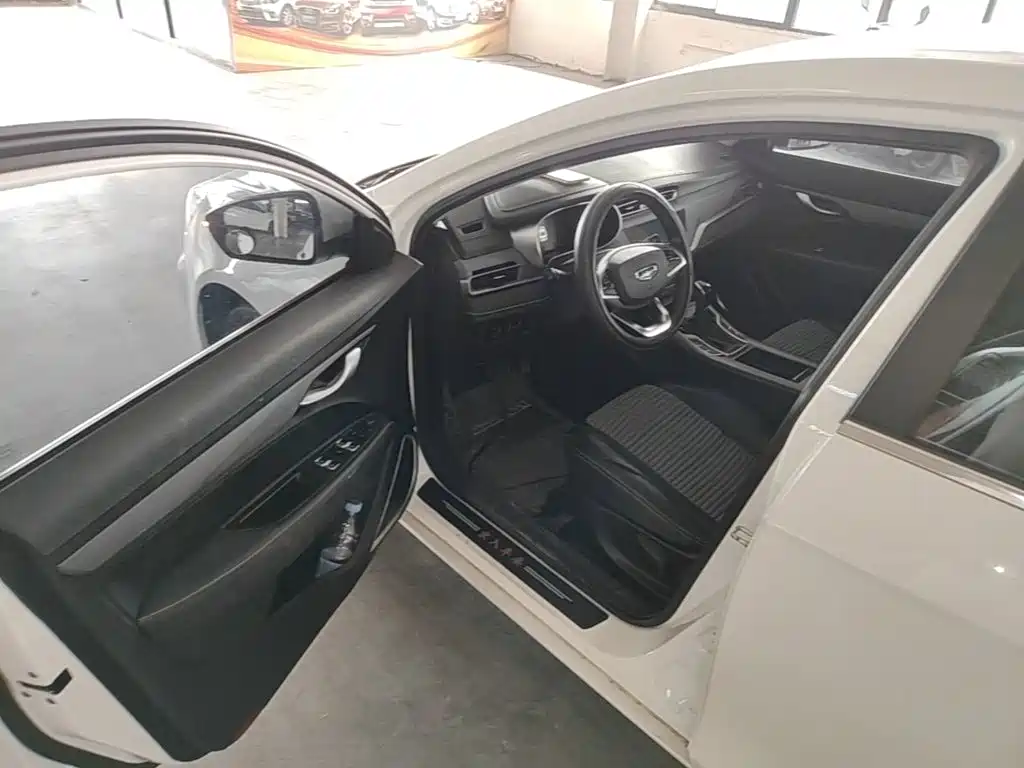 Geely Emgrand — миниатюра 16