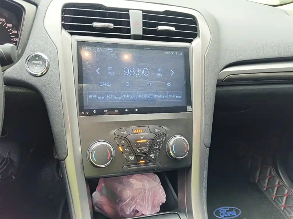 Ford Mondeo — миниатюра 13