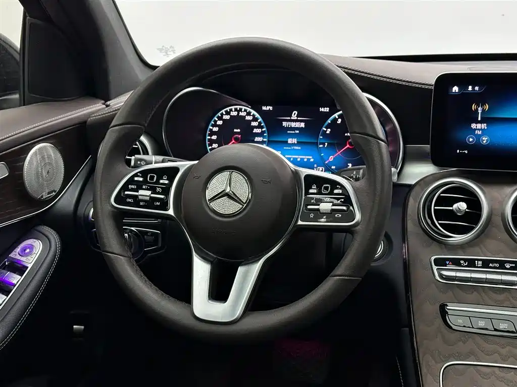 MERCEDES-BENZ GLC