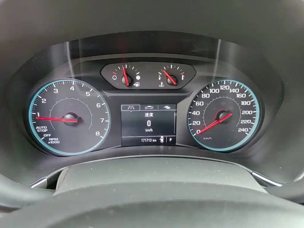 Chevrolet Equinox — миниатюра 12