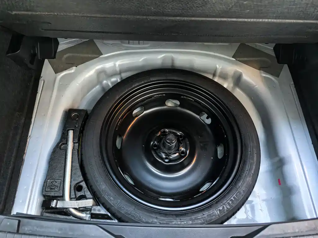 VOLKSWAGEN T ROC EXPLORING SONGS