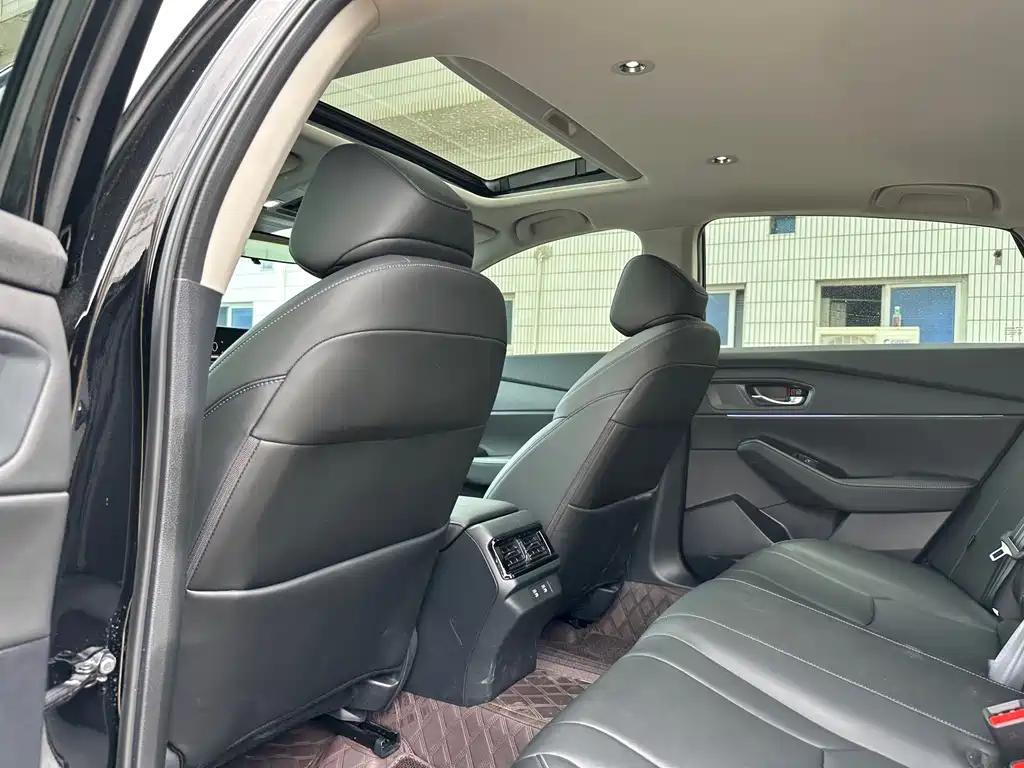 Honda Accord — миниатюра 9