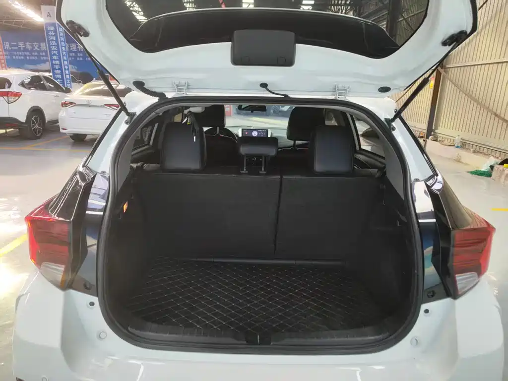 TOYOTA YARIS L ZHIXUAN