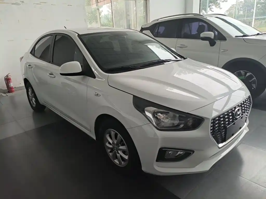 Hyundai Verna — миниатюра 4