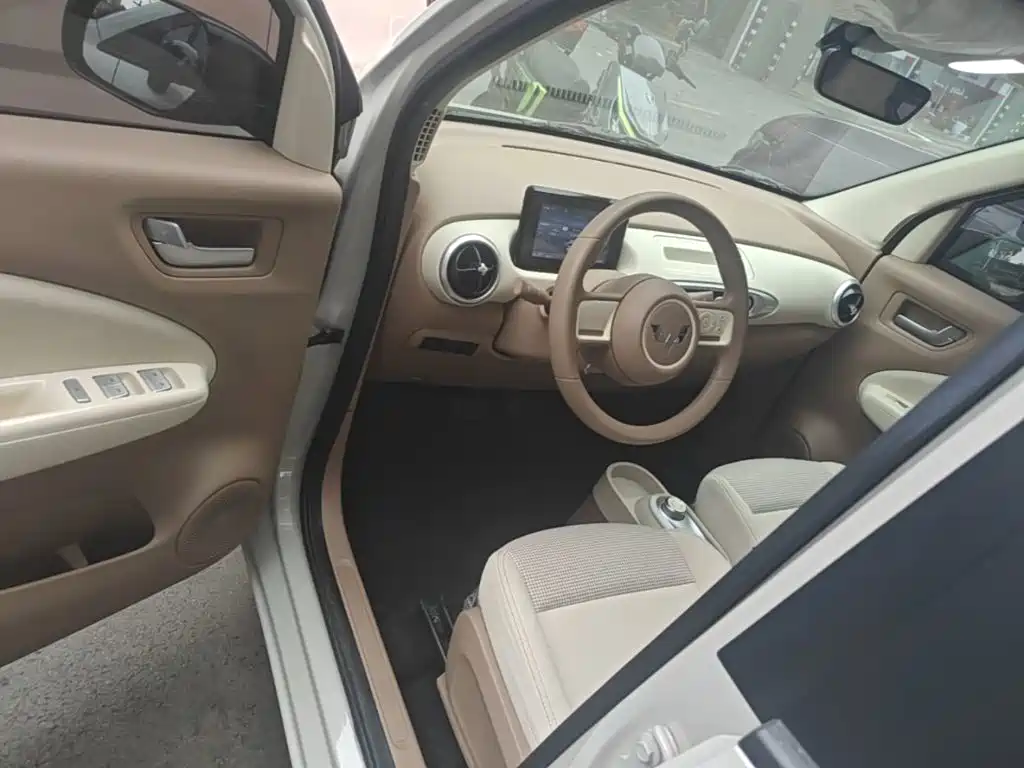 Wuling MINIEV — миниатюра 16