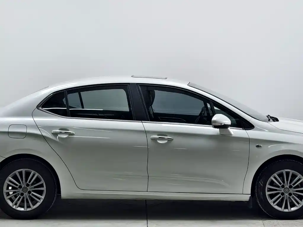 Citroen C4L — миниатюра 8