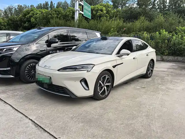 2025 BYD Seal