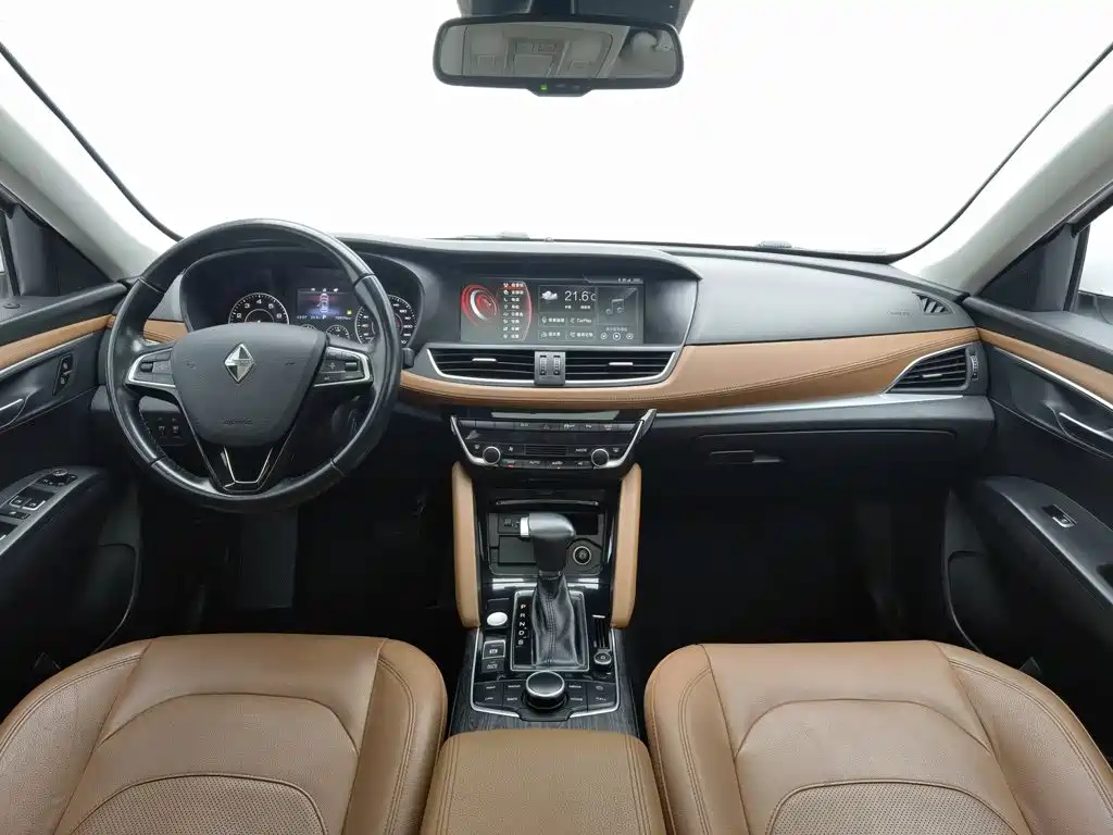 Borgward BX7 — миниатюра 5