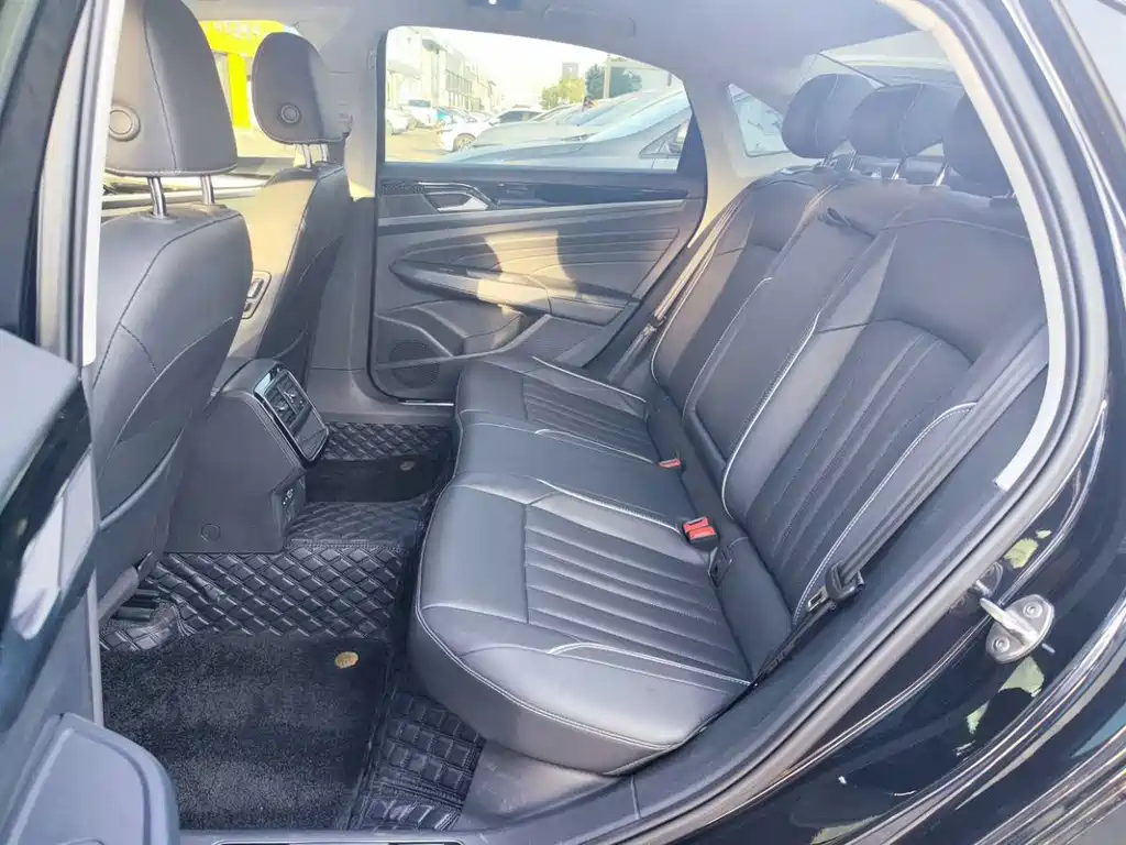 Volkswagen Passat — миниатюра 9