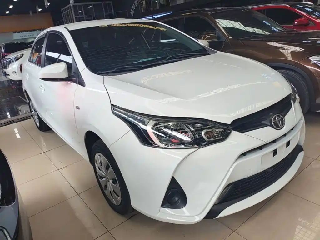 Toyota Yaris L — миниатюра 4