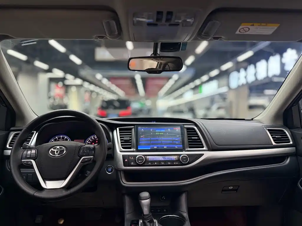 Toyota Highlander — миниатюра 6
