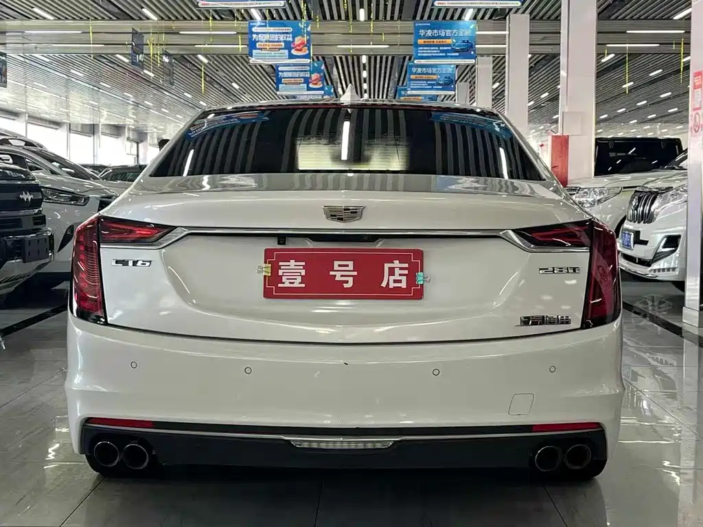 CADILLAC CT6