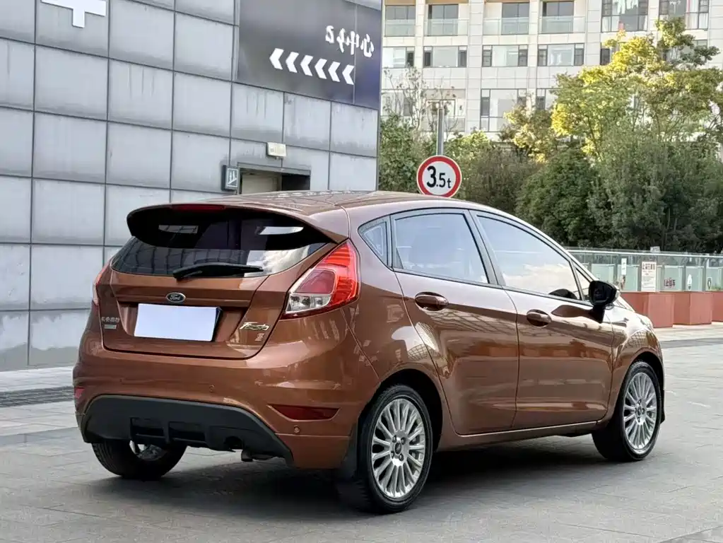 Ford Fiesta — миниатюра 9