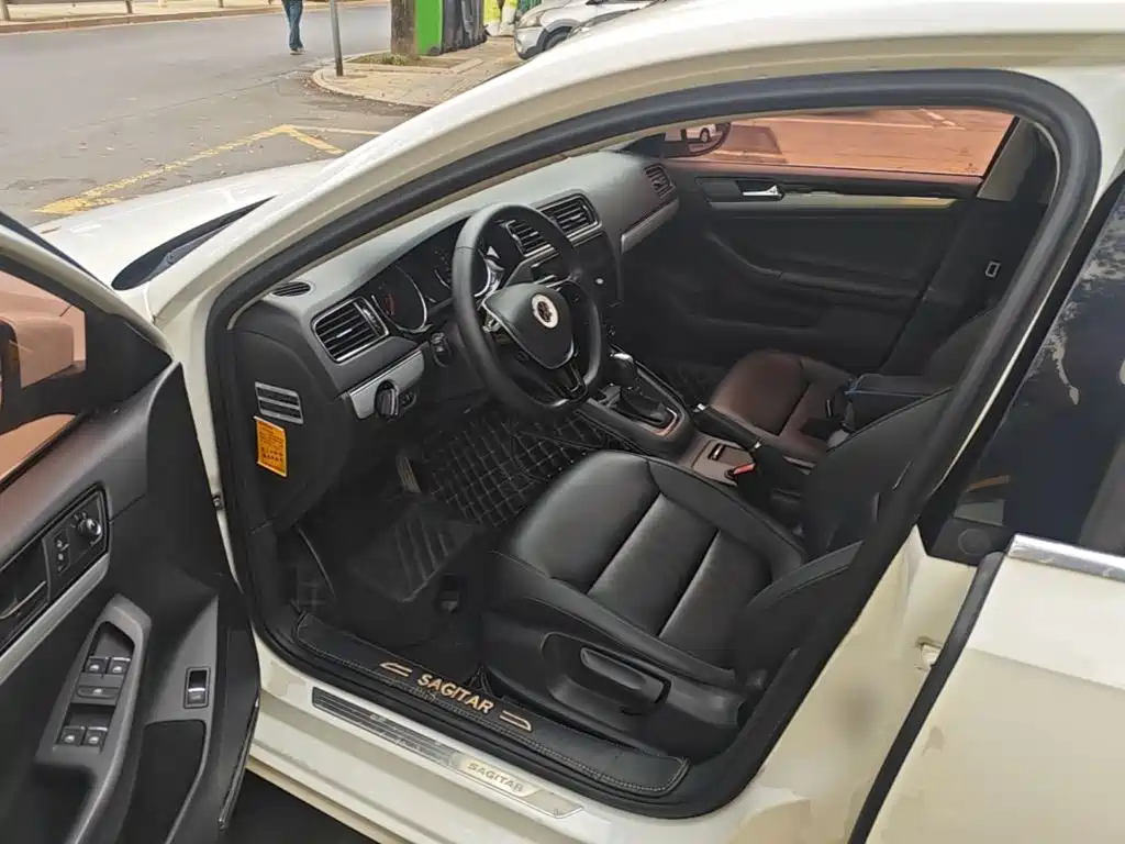 Volkswagen Sagitar — миниатюра 15