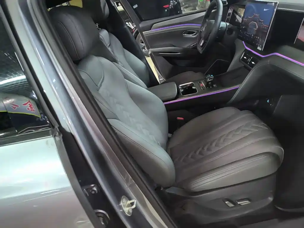 BYD L DM-i — миниатюра 25