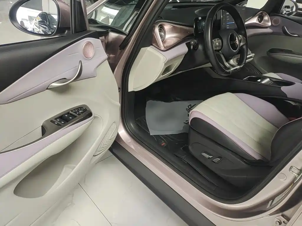 BYD Dolphin — миниатюра 16