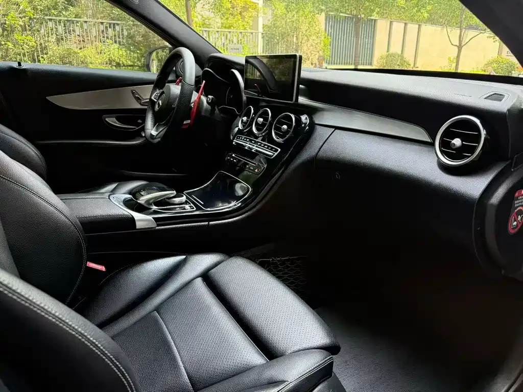Mercedes-Benz C-Class — миниатюра 5