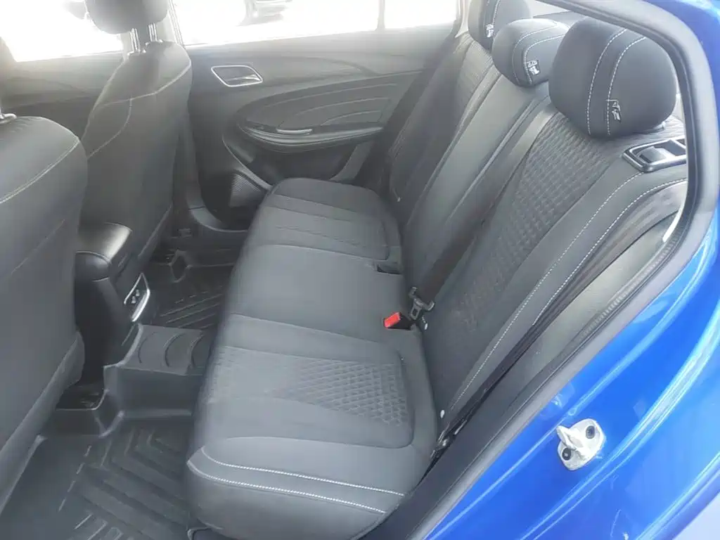 Roewe i5 — миниатюра 17