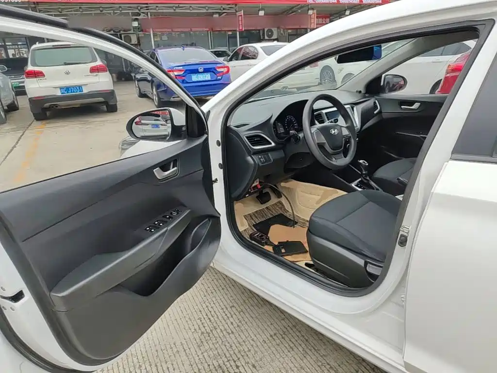 Hyundai Verna — миниатюра 16